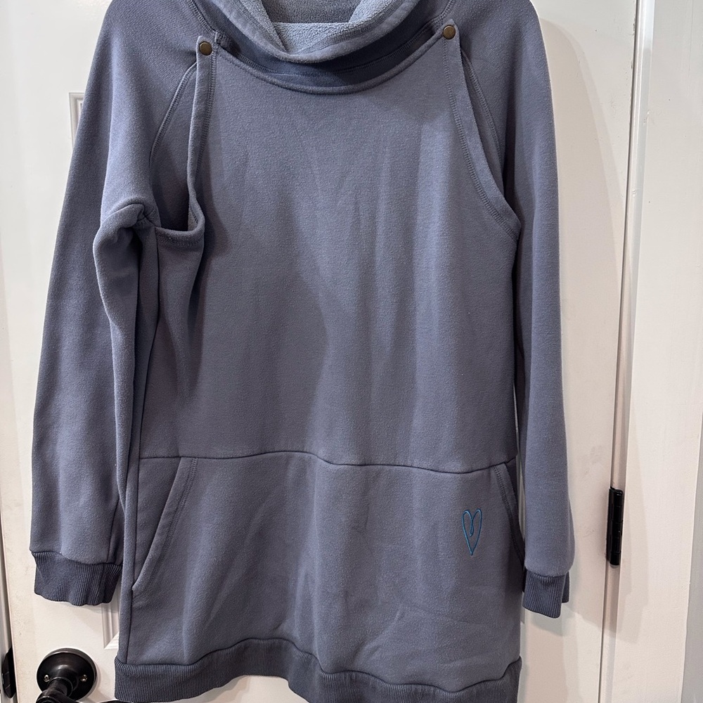 Latched Mama Harbor Snap Gray Pullover